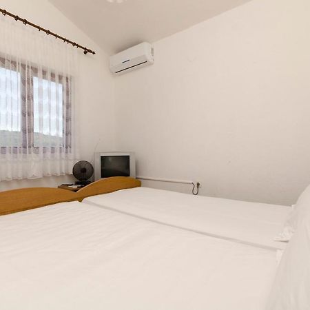 Apartments Mirko Трогір Екстер'єр фото