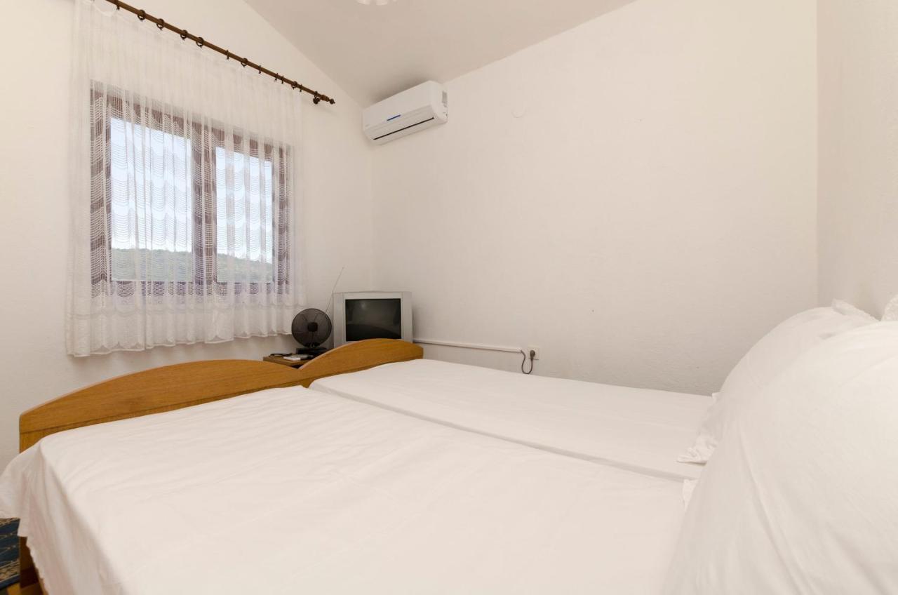 Apartments Mirko Трогір Екстер'єр фото