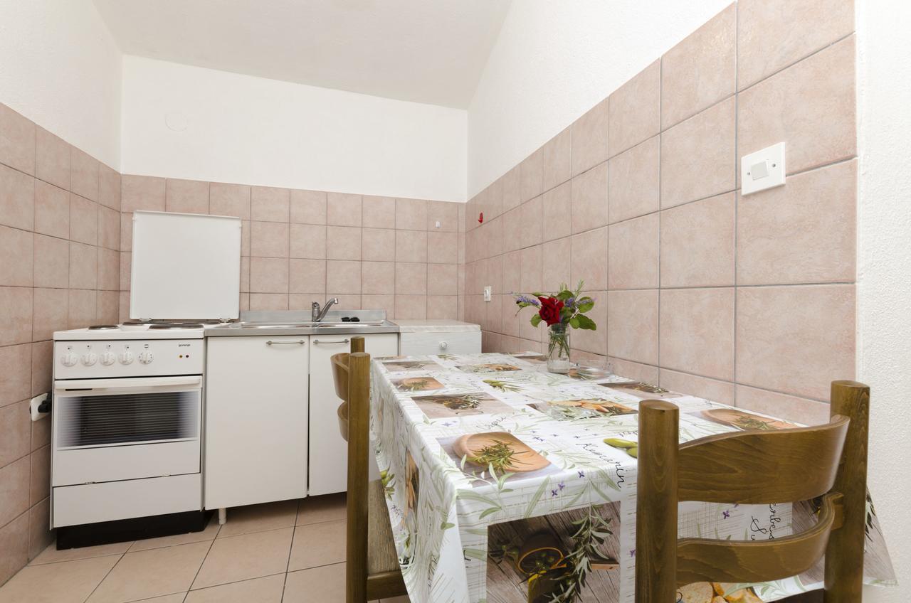 Apartments Mirko Трогір Екстер'єр фото