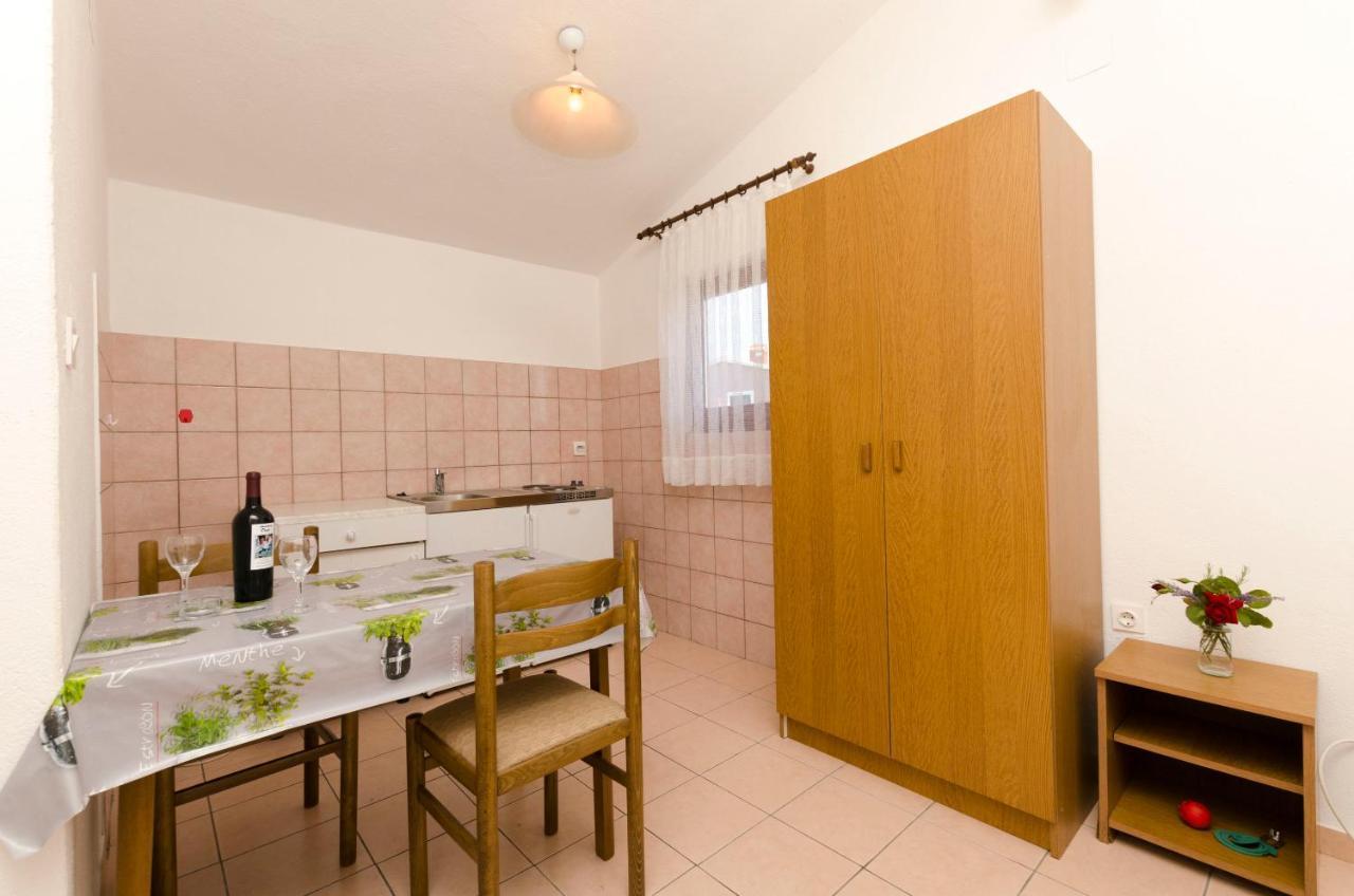 Apartments Mirko Трогір Номер фото
